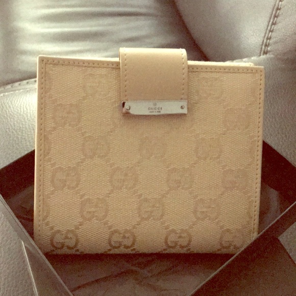 Gucci wallet/ nite purse small - Picture 1 of 8